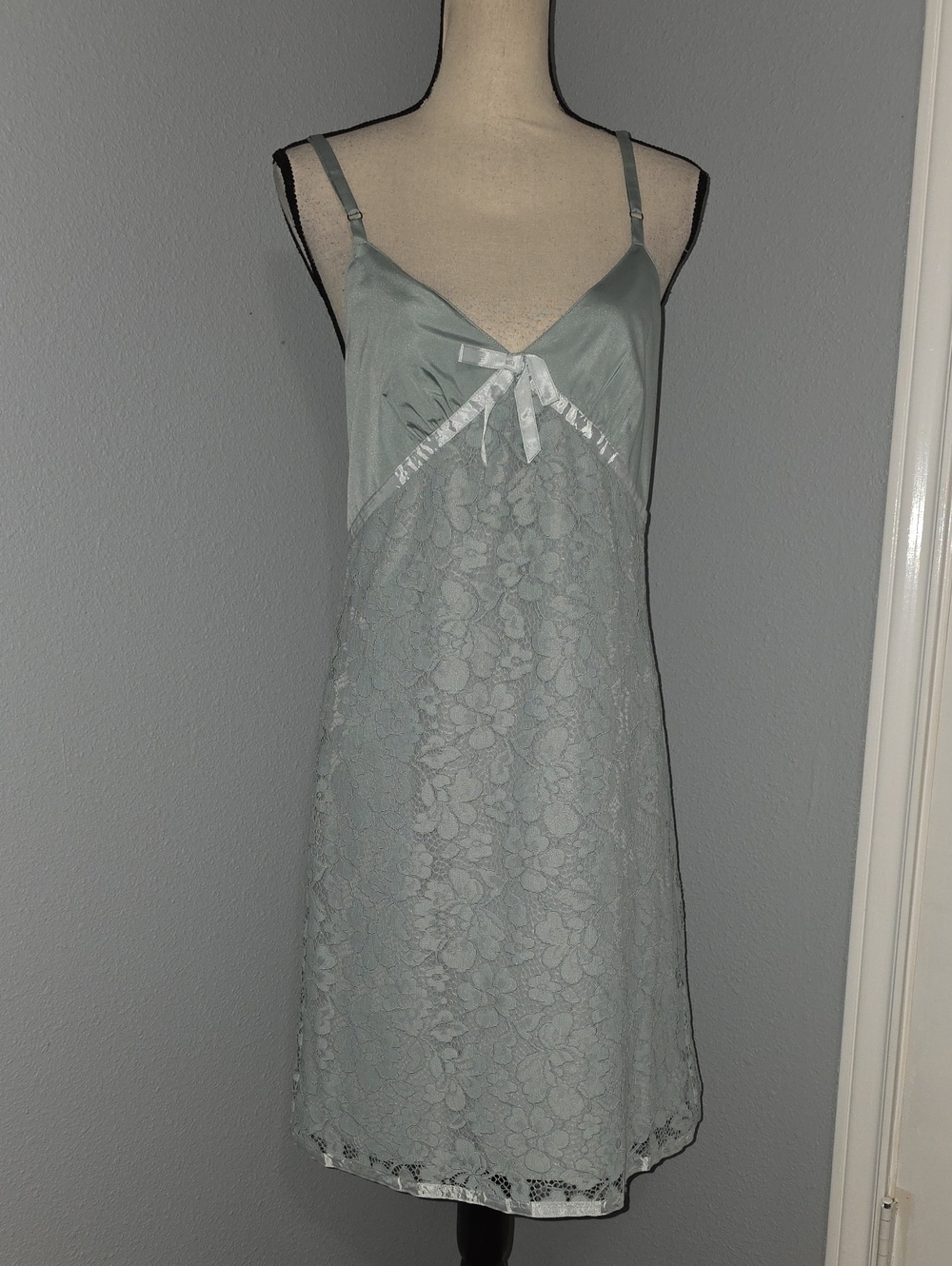 Coach Silk Blend Soft Blue Lace Slip Dress with Bow Accent Sz 2